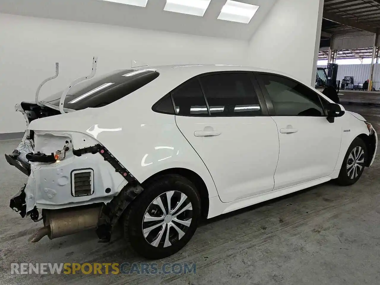 3 Photograph of a damaged car JTDEAMDE3MJ033753 TOYOTA COROLLA 2021