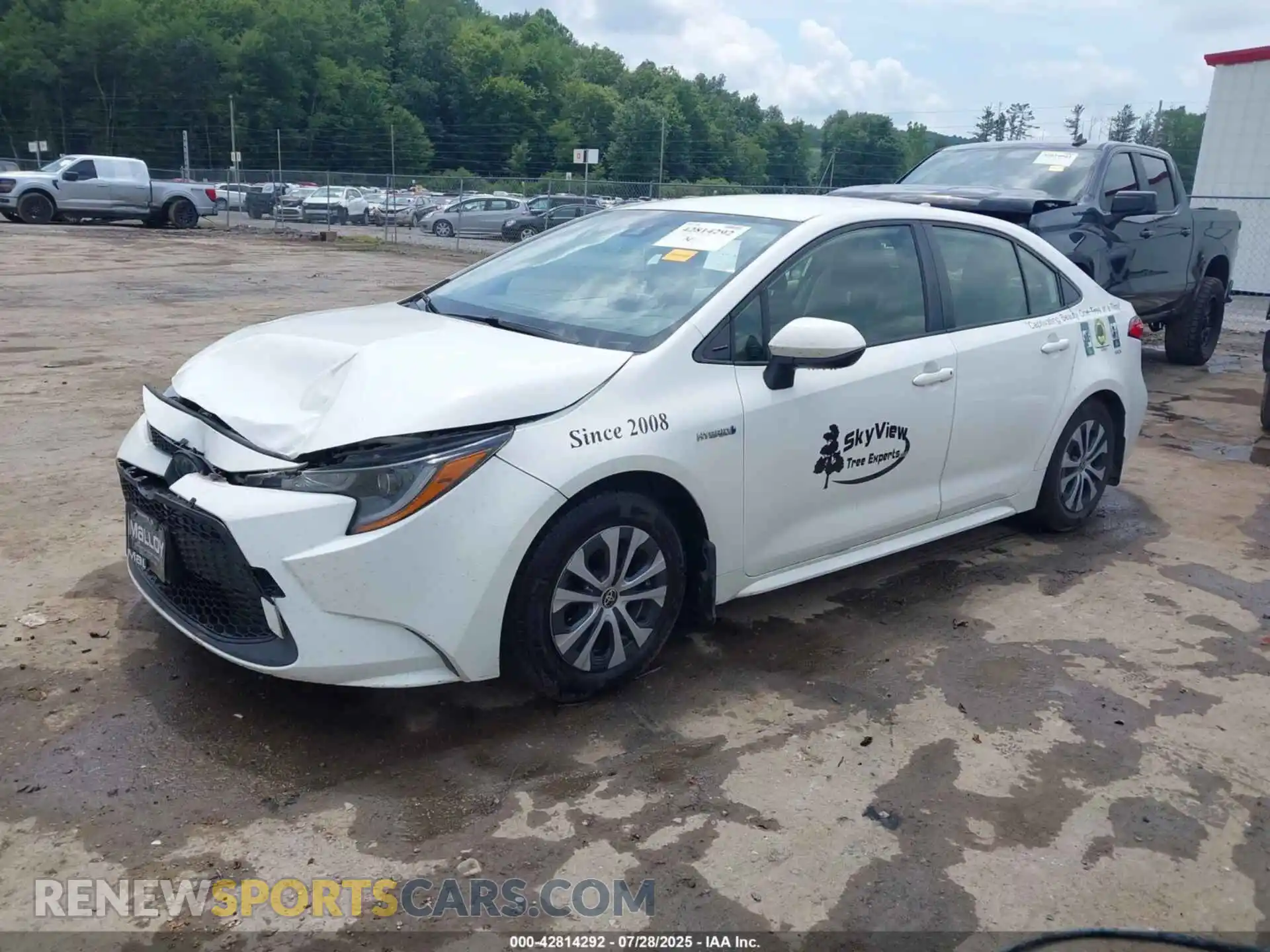 2 Photograph of a damaged car JTDEAMDE4MJ014645 TOYOTA COROLLA 2021