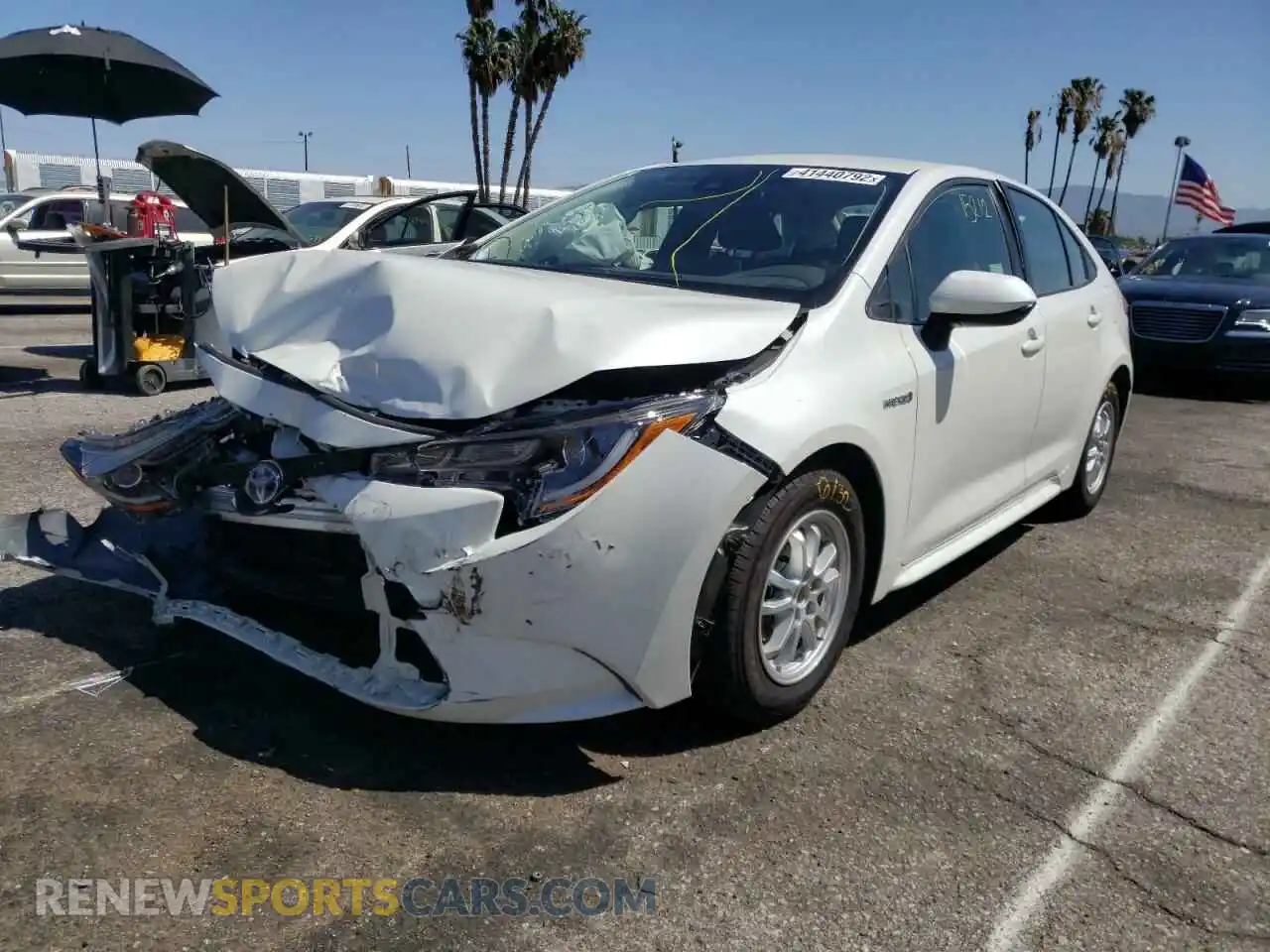 2 fotografías del automóvil dañado JTDEAMDE4MJ016055 TOYOTA COROLLA 2021