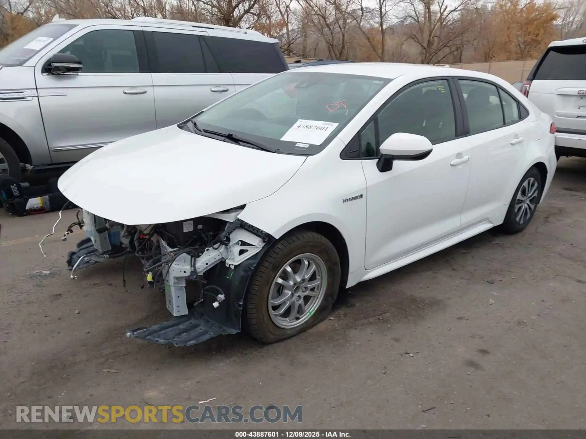 2 Photograph of a damaged car JTDEAMDE7MJ021511 TOYOTA COROLLA 2021