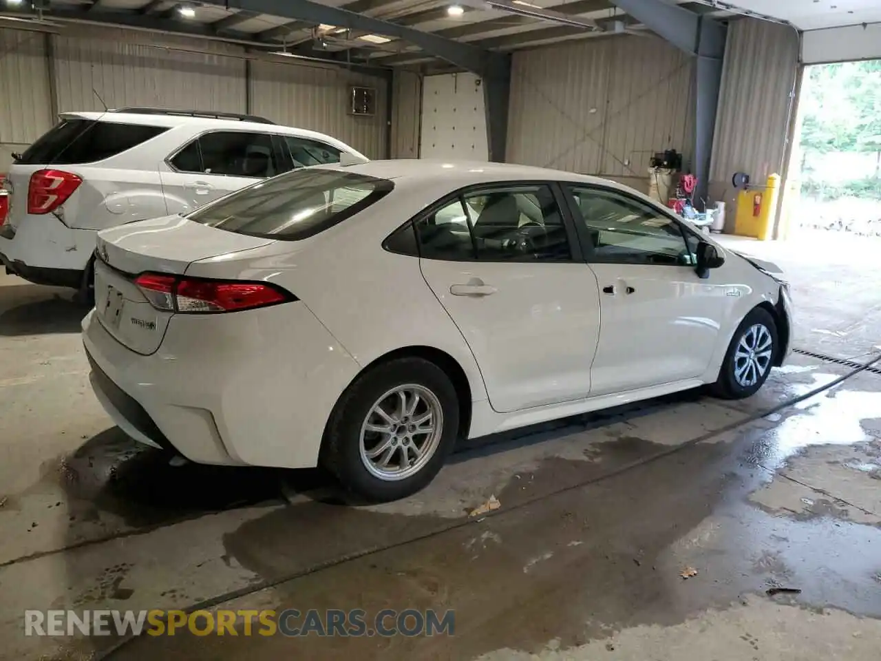 3 Photograph of a damaged car JTDEAMDE7MJ022139 TOYOTA COROLLA 2021