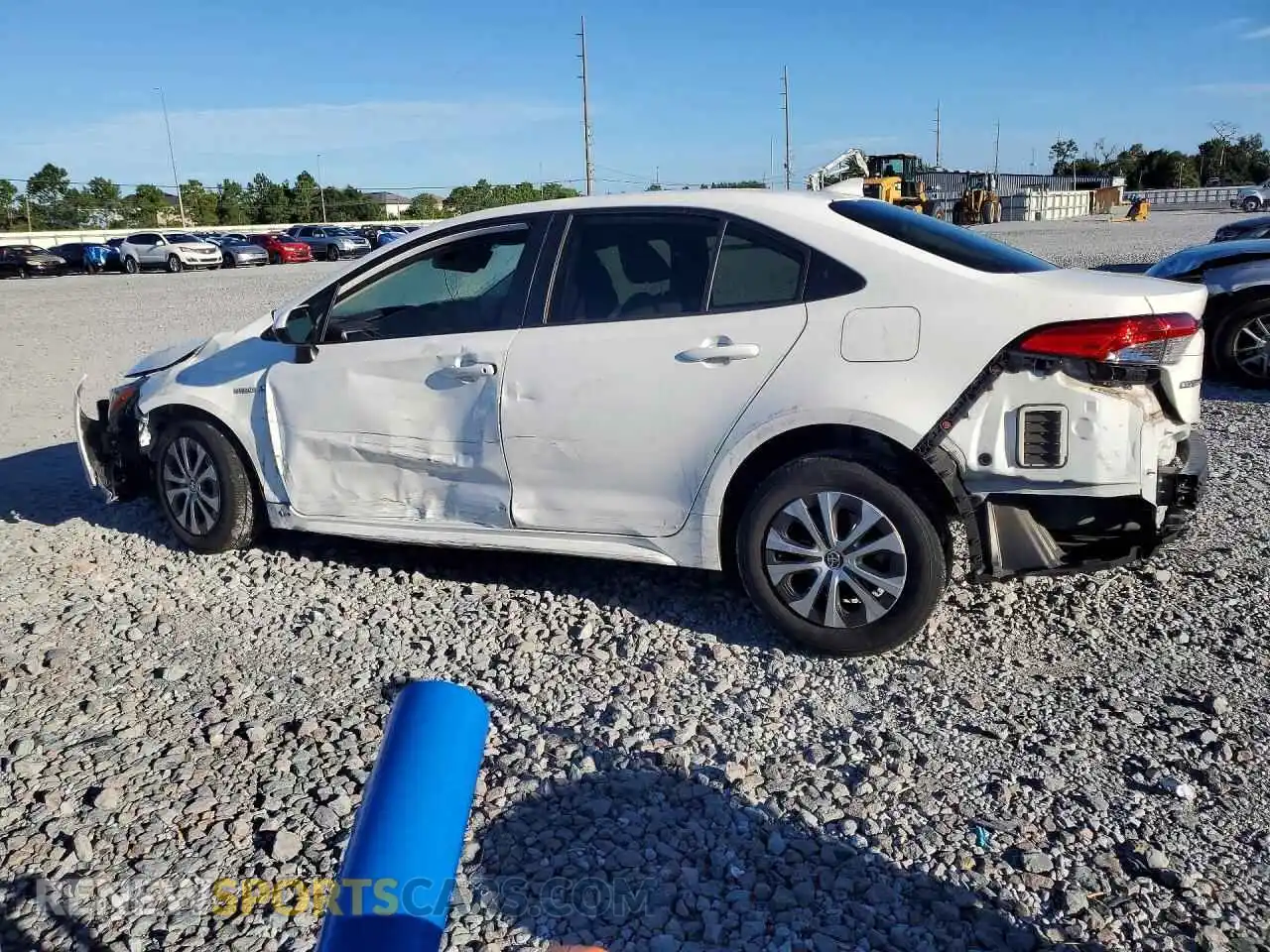 2 fotografías del automóvil dañado JTDEAMDE8MJ004880 TOYOTA COROLLA 2021