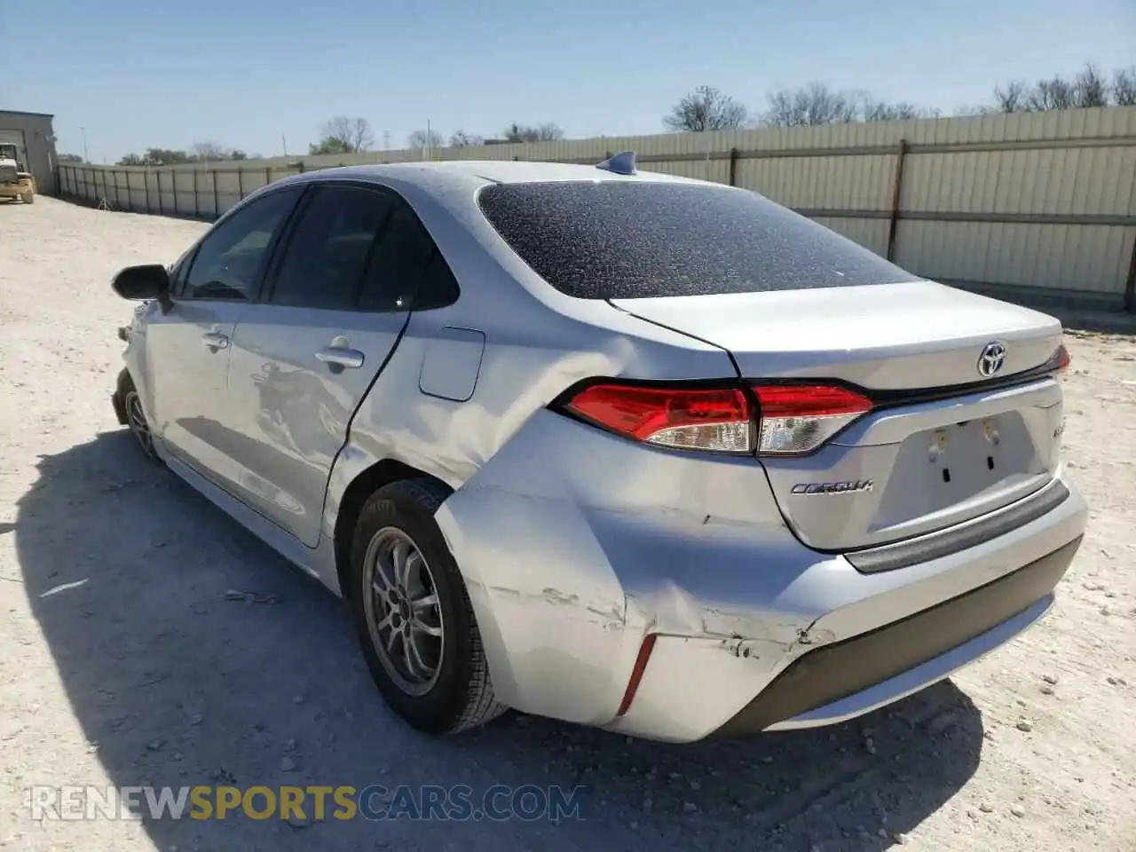 3 fotografías del automóvil dañado JTDEAMDE8MJ013174 TOYOTA COROLLA 2021