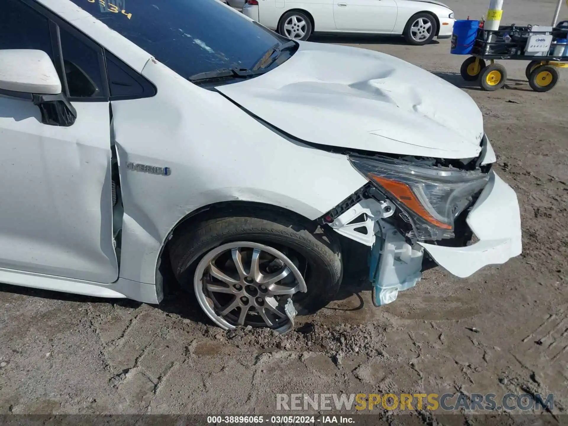 17 Photograph of a damaged car JTDEAMDE9MJ003334 TOYOTA COROLLA 2021