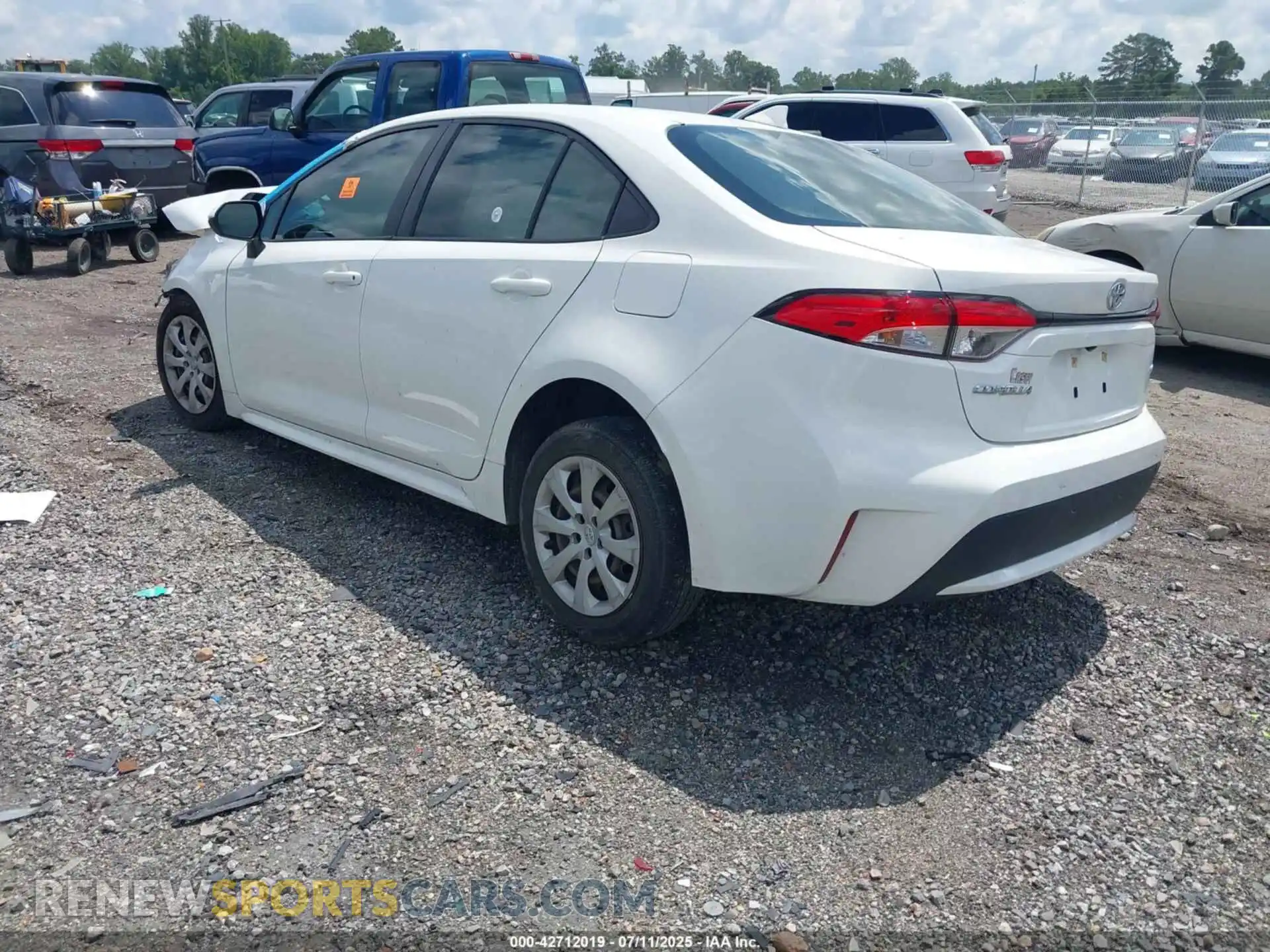3 Photograph of a damaged car JTDEPMAE1MJ135135 TOYOTA COROLLA 2021