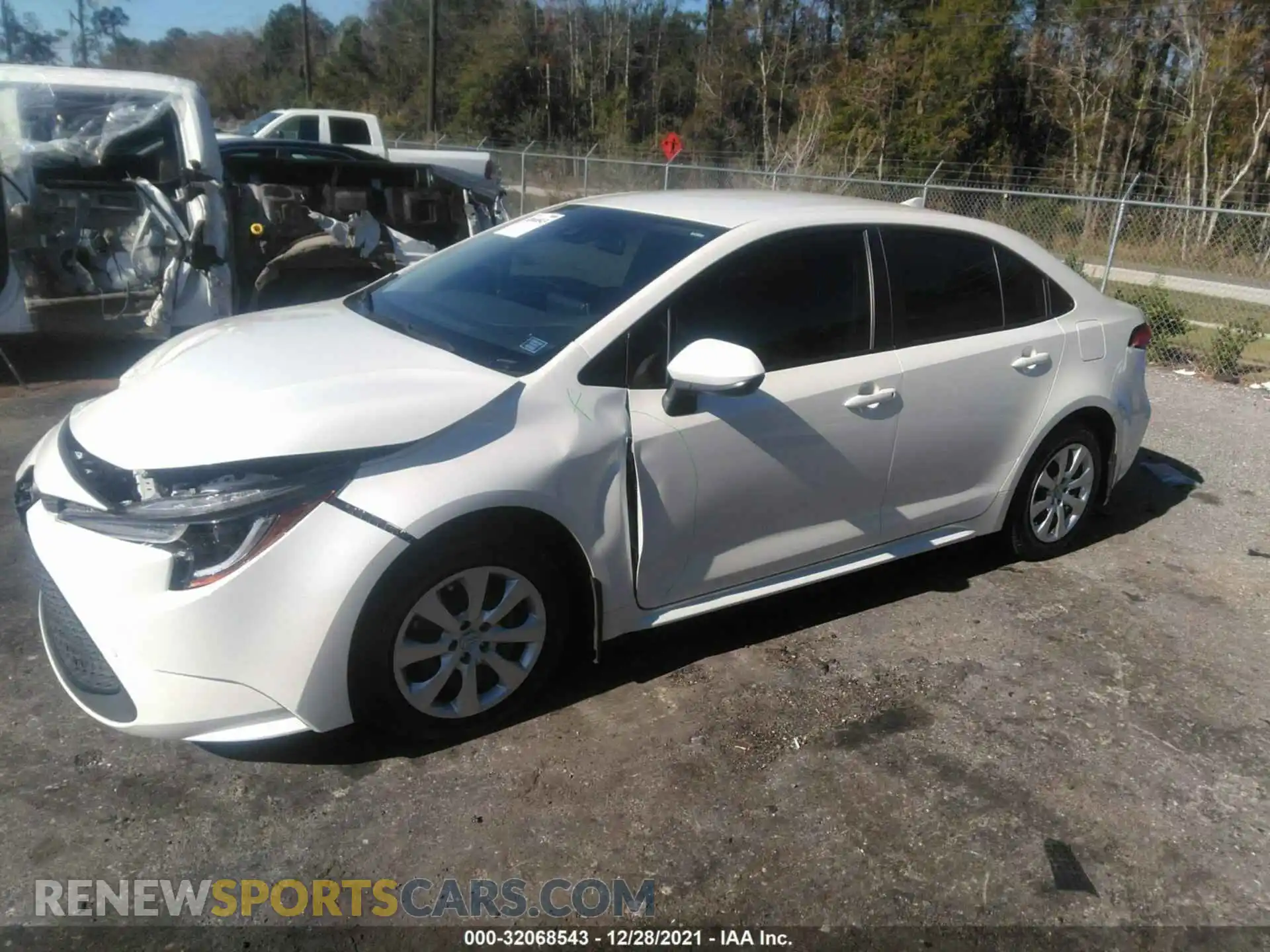 2 Фотография поврежденного автомобиля JTDEPMAE1MJ137368 TOYOTA COROLLA 2021