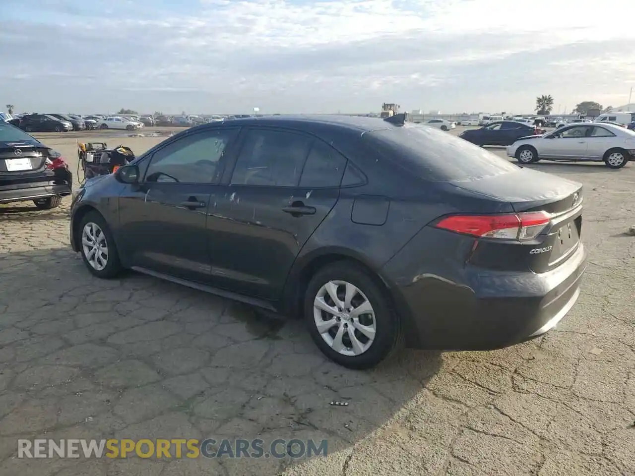 2 fotografías del automóvil dañado JTDEPMAE2MJ141882 TOYOTA COROLLA 2021