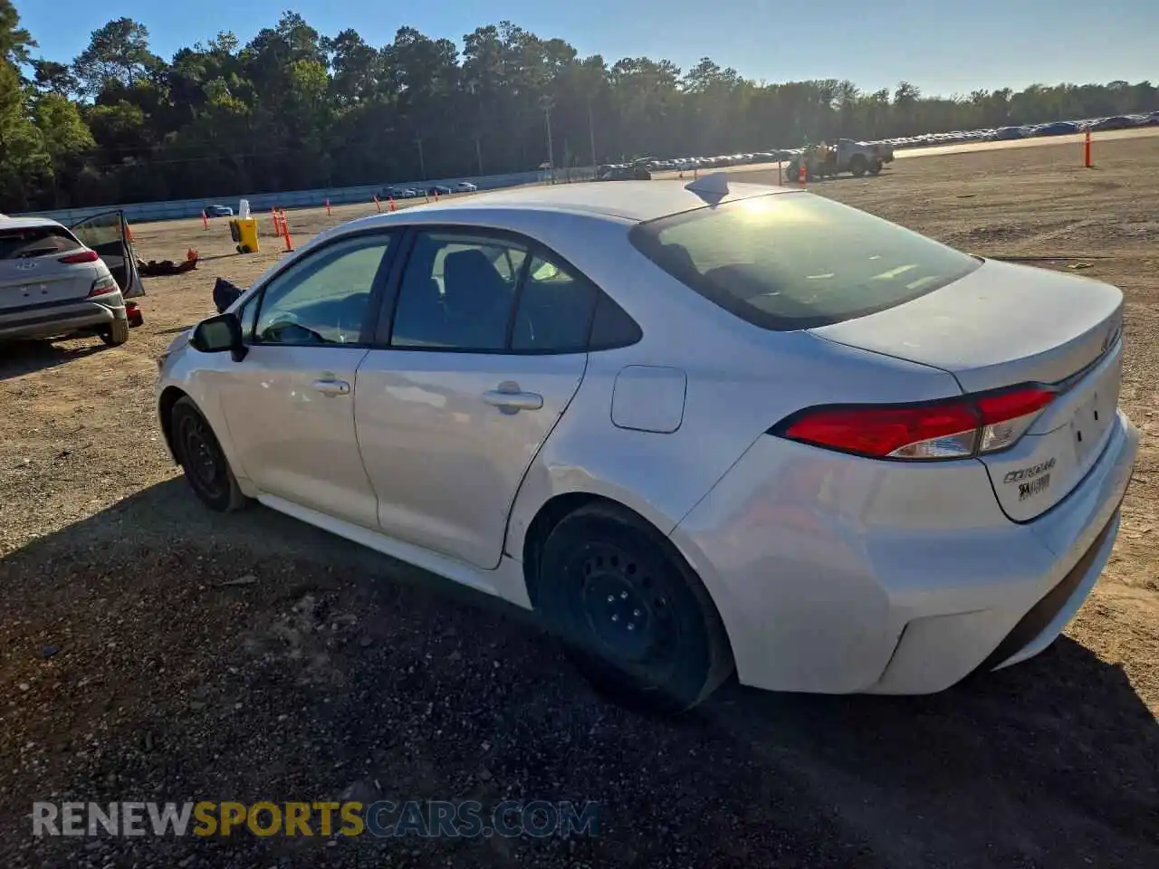 2 fotografías del automóvil dañado JTDEPMAE2MJ176177 TOYOTA COROLLA 2021