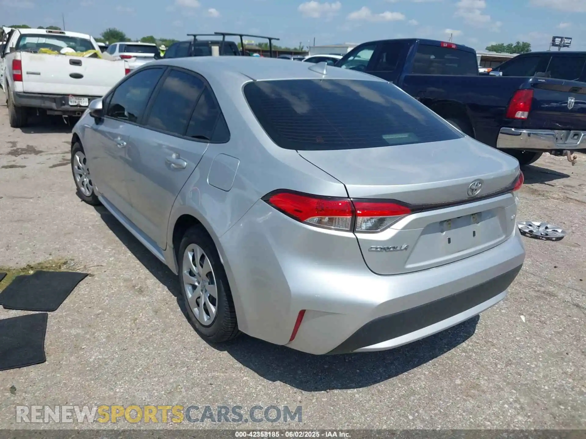 3 Photograph of a damaged car JTDEPMAE2MJ186868 TOYOTA COROLLA 2021