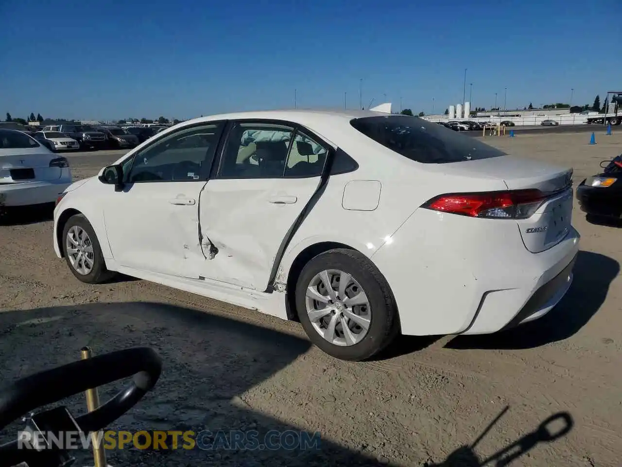 2 fotografías del automóvil dañado JTDEPMAE3MJ118045 TOYOTA COROLLA 2021