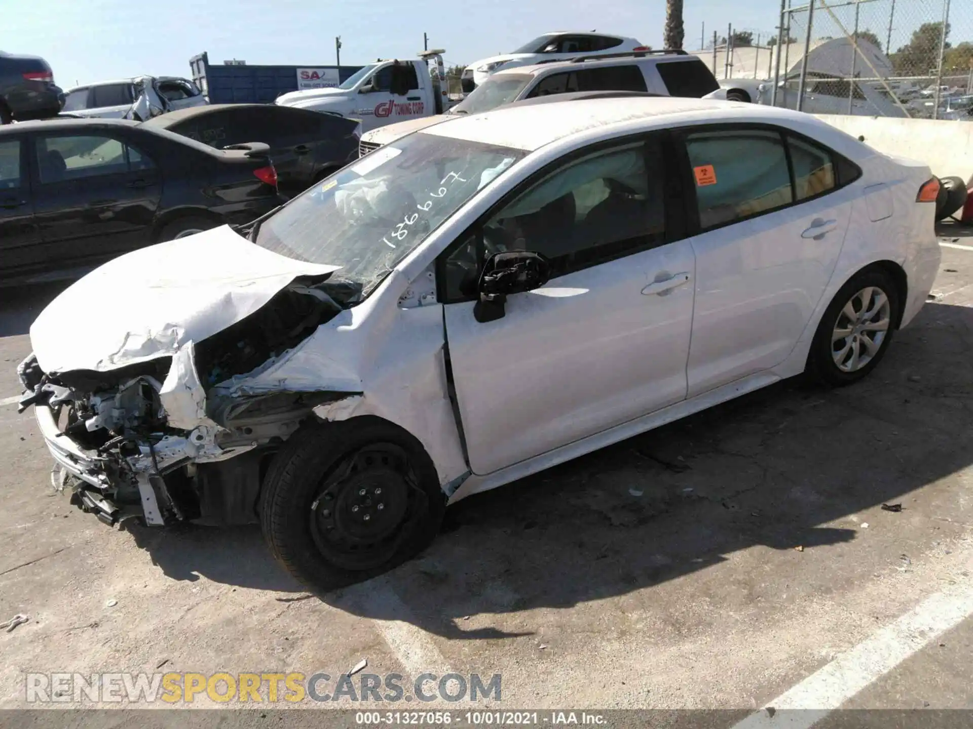 2 fotografías del automóvil dañado JTDEPMAE3MJ186667 TOYOTA COROLLA 2021