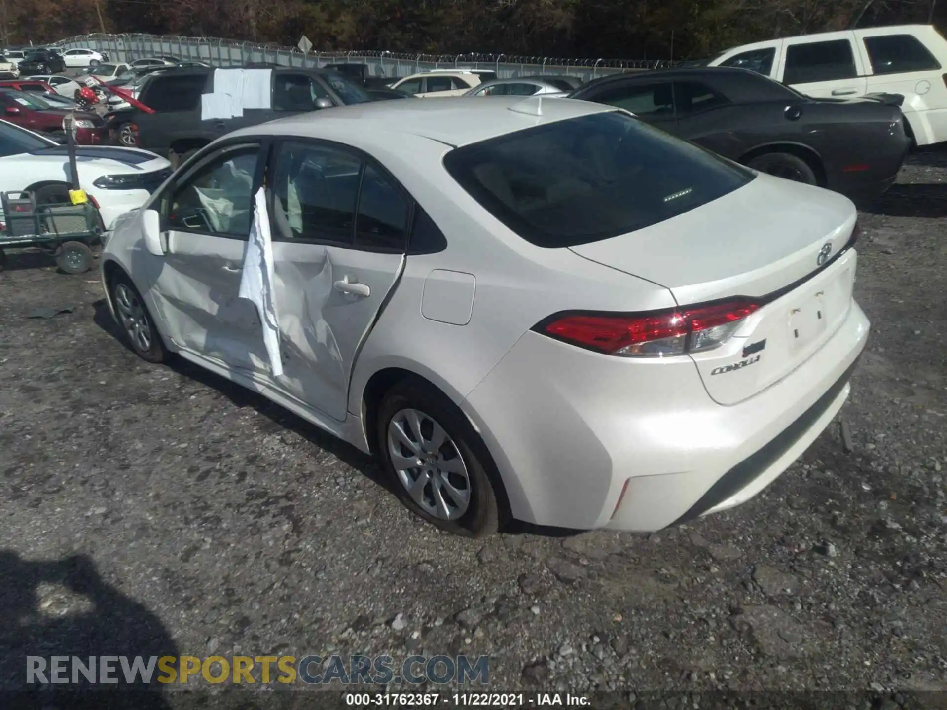 3 Photograph of a damaged car JTDEPMAE4MJ138319 TOYOTA COROLLA 2021
