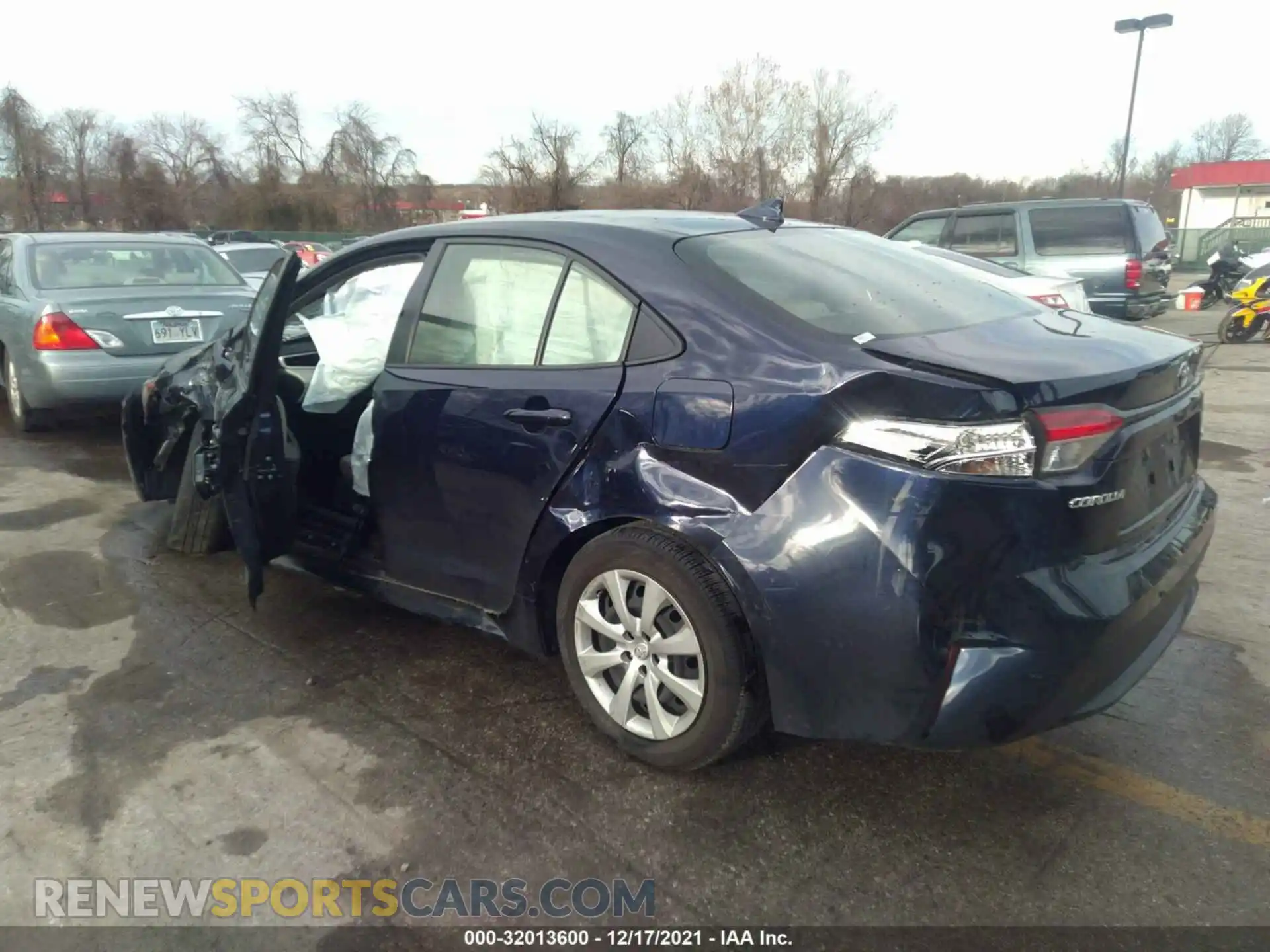 3 Photograph of a damaged car JTDEPMAE4MJ138353 TOYOTA COROLLA 2021