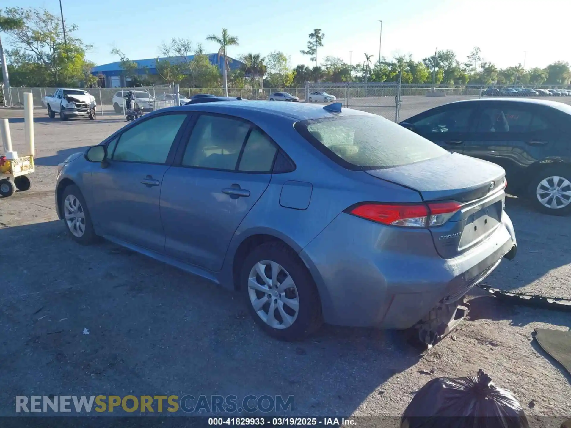 3 Фотография поврежденного автомобиля JTDEPMAE7MJ156524 TOYOTA COROLLA 2021