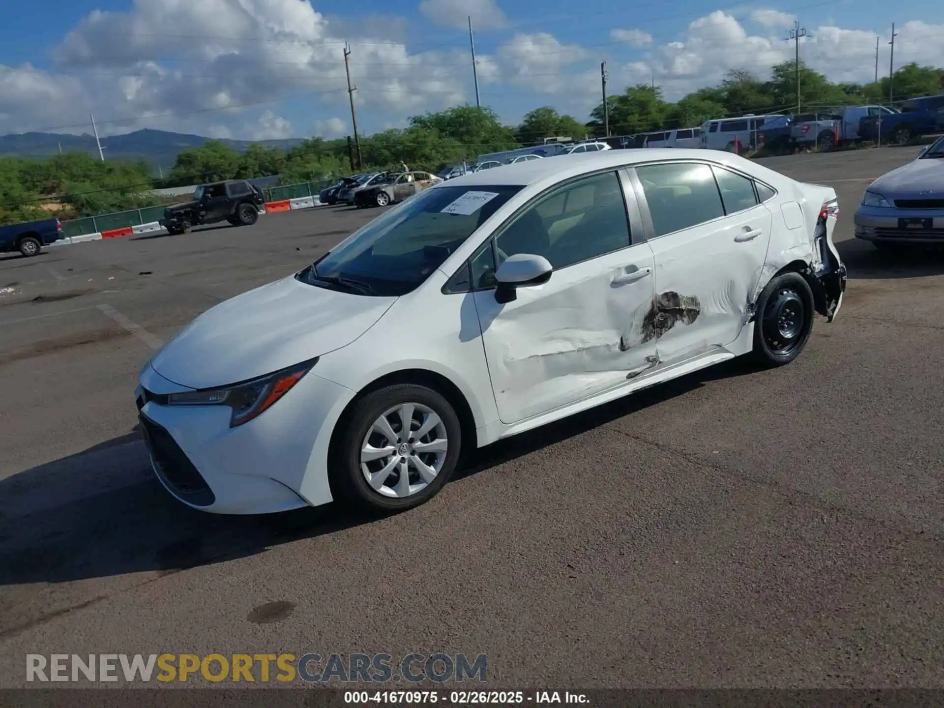2 fotografías del automóvil dañado JTDEPMAEXMJ120228 TOYOTA COROLLA 2021