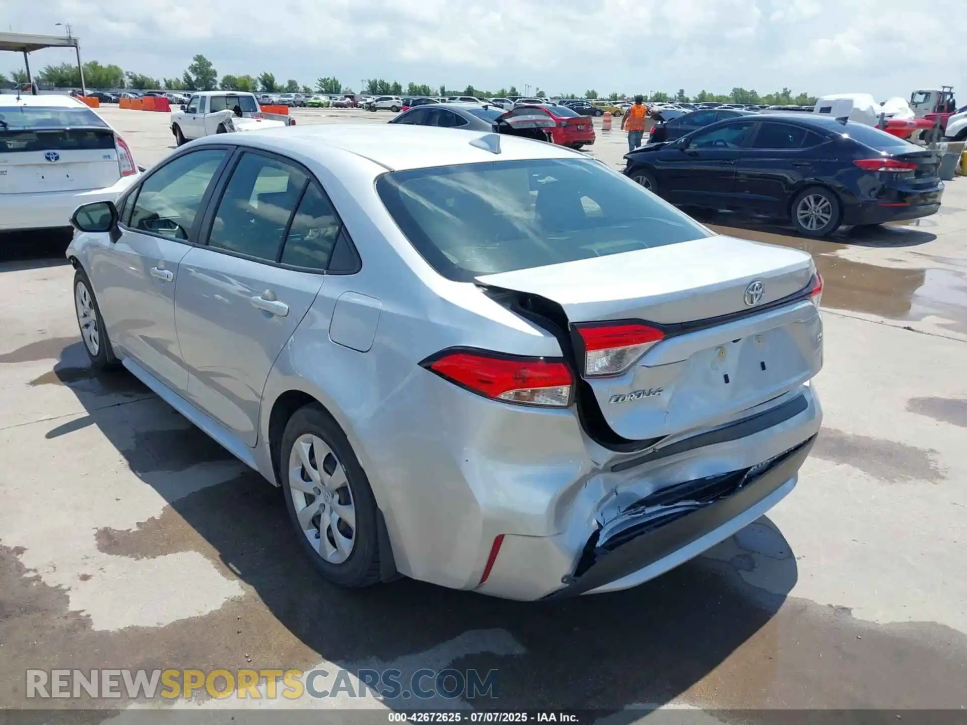 3 Фотография поврежденного автомобиля JTDEPMAEXMJ182034 TOYOTA COROLLA 2021