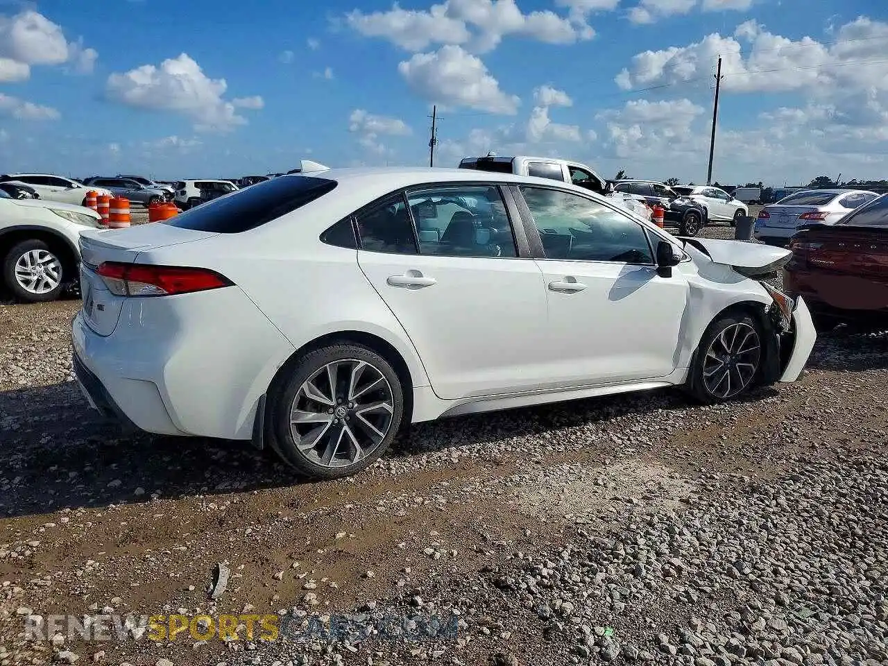 3 fotografías del automóvil dañado JTDP4MCE7MJ054154 TOYOTA COROLLA 2021