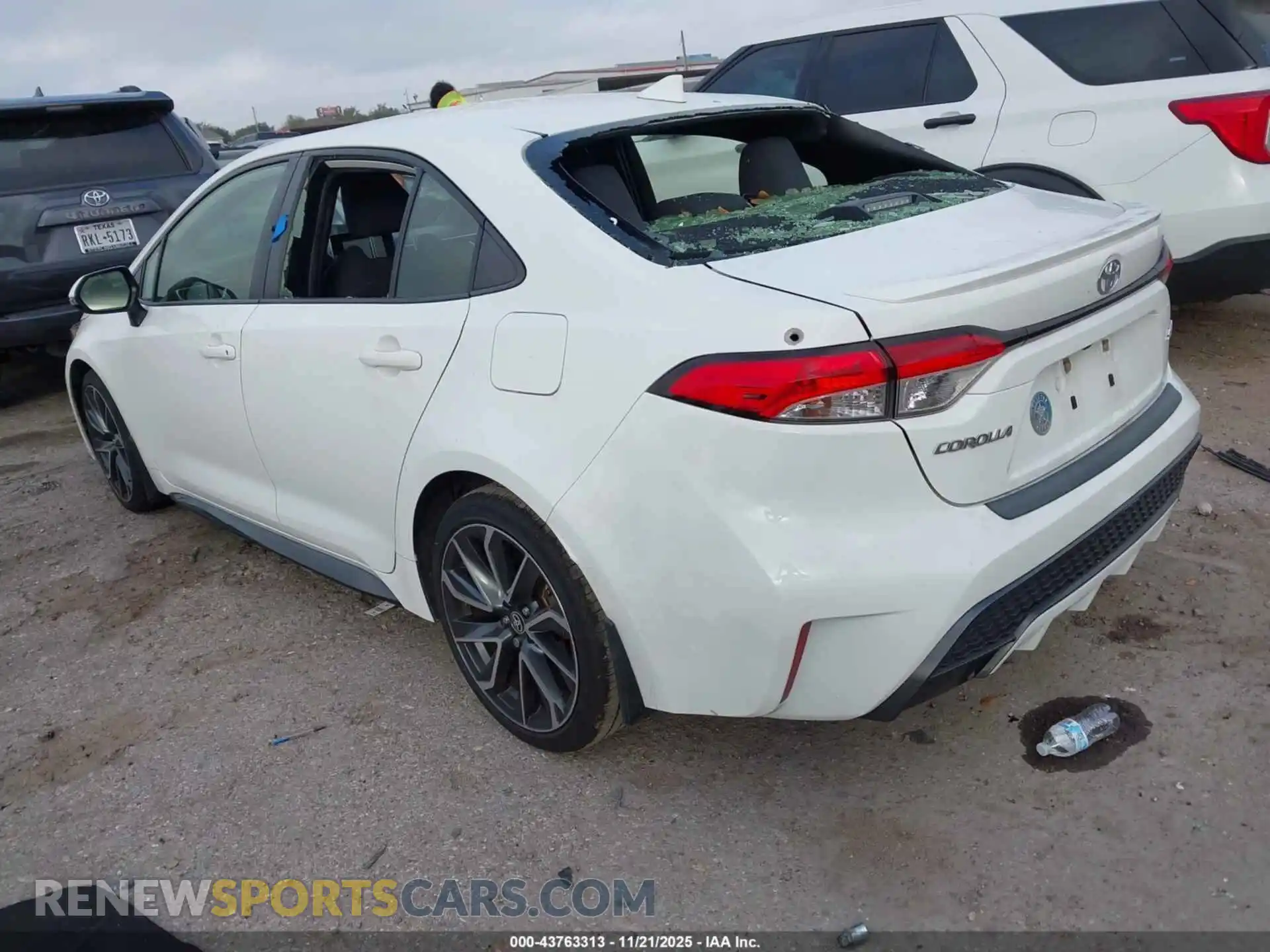 3 fotografías del automóvil dañado JTDS4MCE0MJ056032 TOYOTA COROLLA 2021