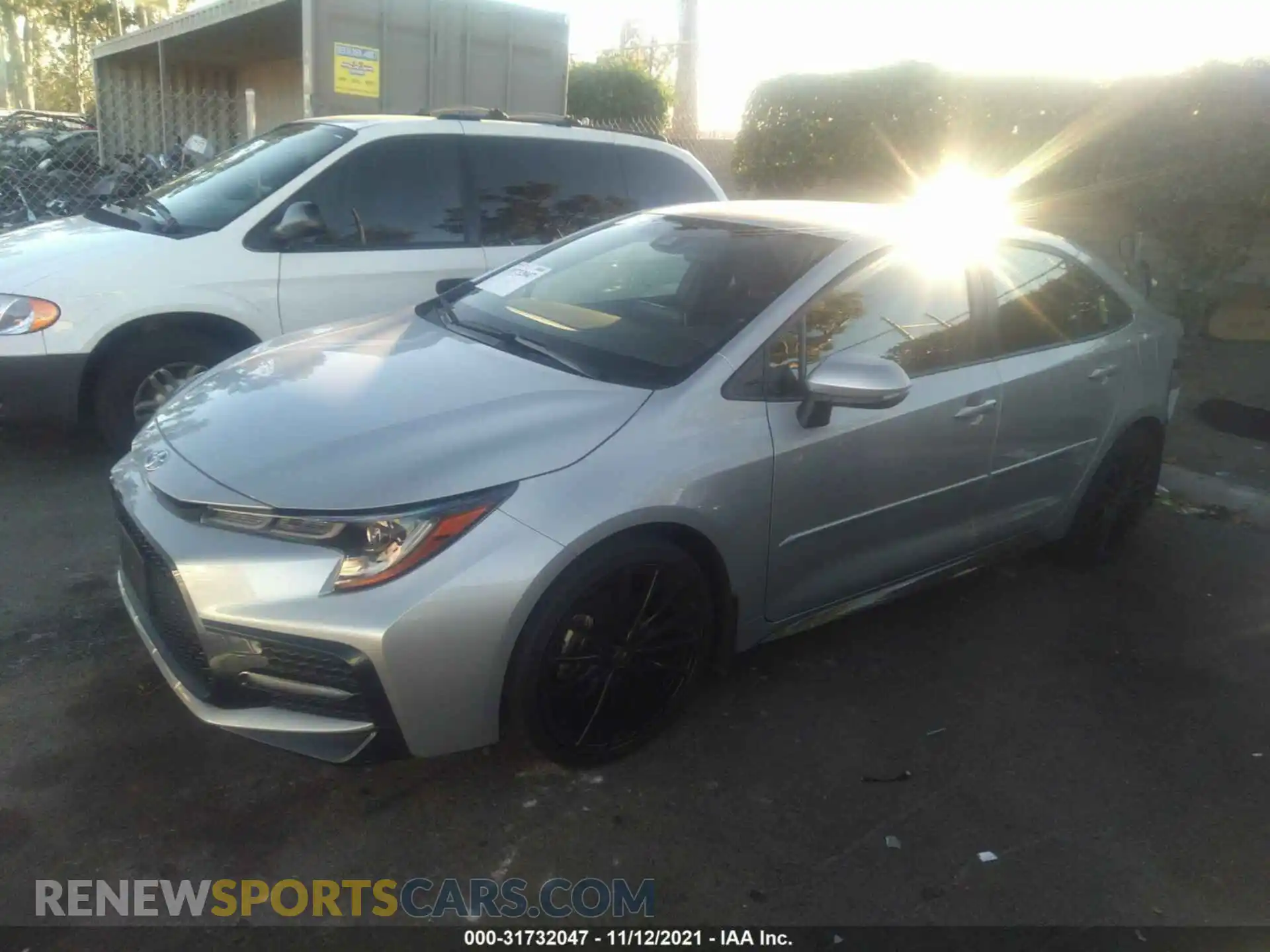 2 fotografías del automóvil dañado JTDS4MCE1MJ061465 TOYOTA COROLLA 2021