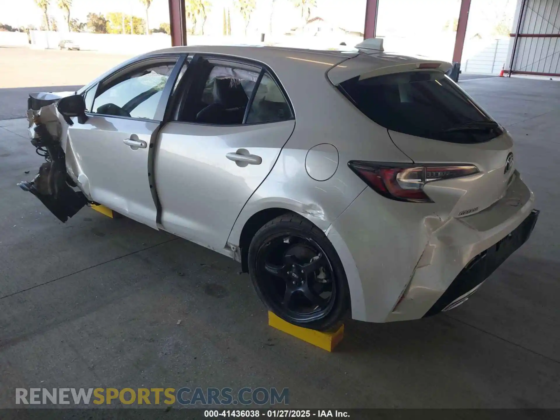 3 Photograph of a damaged car JTNA4MBE8M3109069 TOYOTA COROLLA 2021