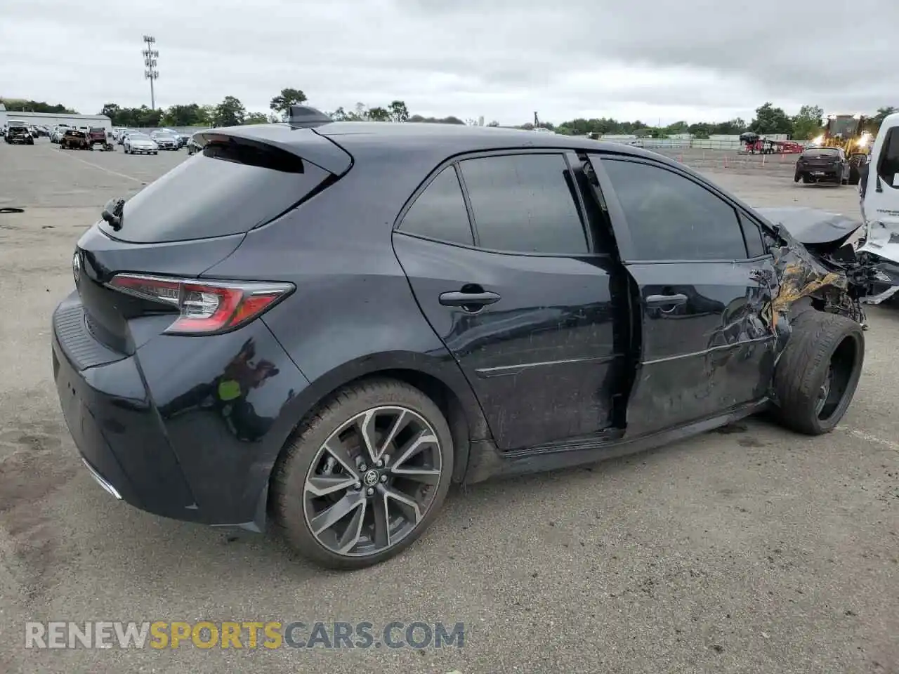 3 Photograph of a damaged car JTNC4MBE5M3133676 TOYOTA COROLLA 2021