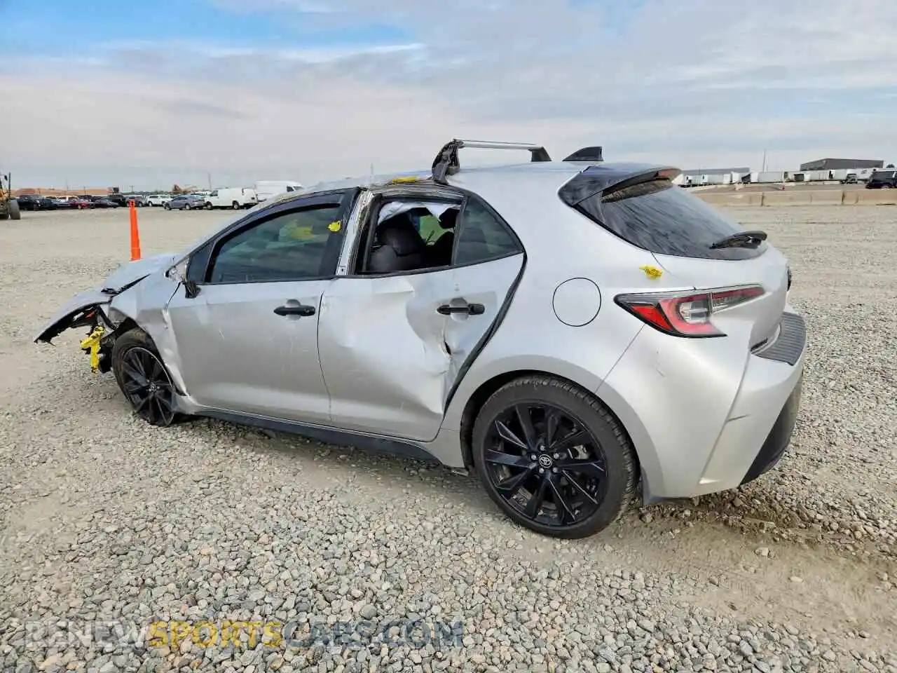 2 fotografías del automóvil dañado JTND4MBE1M3109072 TOYOTA COROLLA 2021