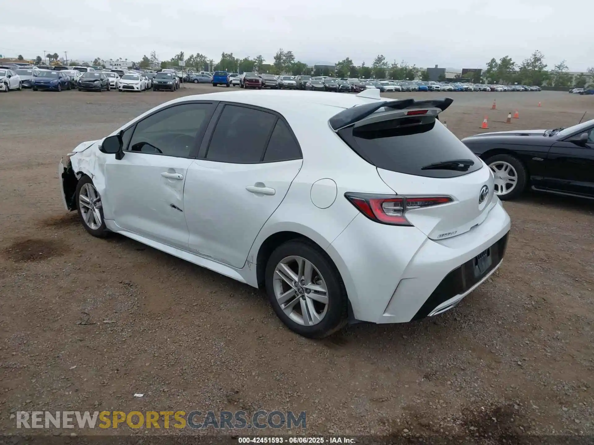 3 Photograph of a damaged car JTND4MBE3M3130814 TOYOTA COROLLA 2021