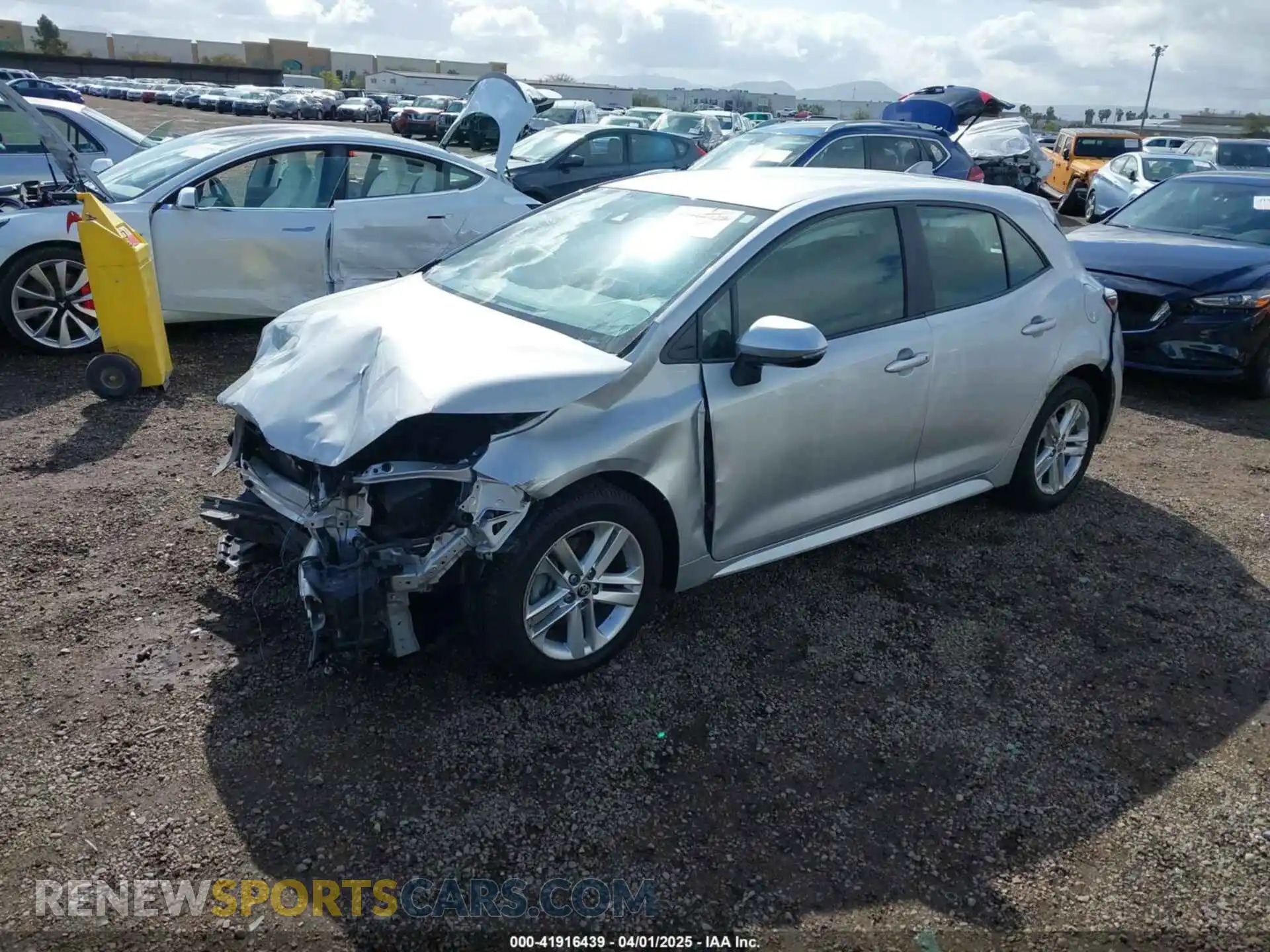 2 fotografías del automóvil dañado JTND4MBE3M3132417 TOYOTA COROLLA 2021