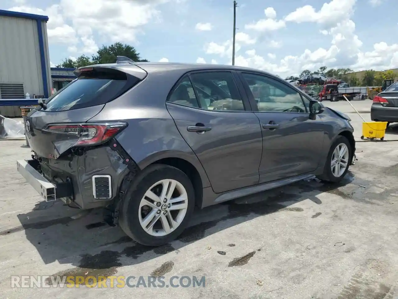 3 Photograph of a damaged car JTND4MBE6M3139376 TOYOTA COROLLA 2021