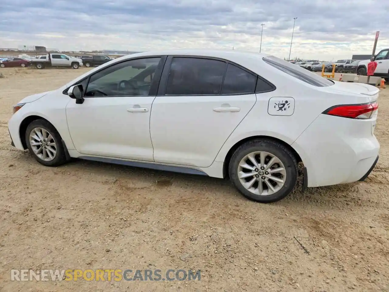 2 fotografías del automóvil dañado 5YFB4MBE6NP138331 TOYOTA COROLLA 2022