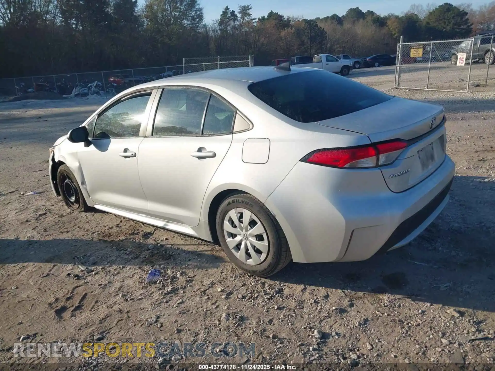3 Photograph of a damaged car 5YFDPMAE1NP290812 TOYOTA COROLLA 2022