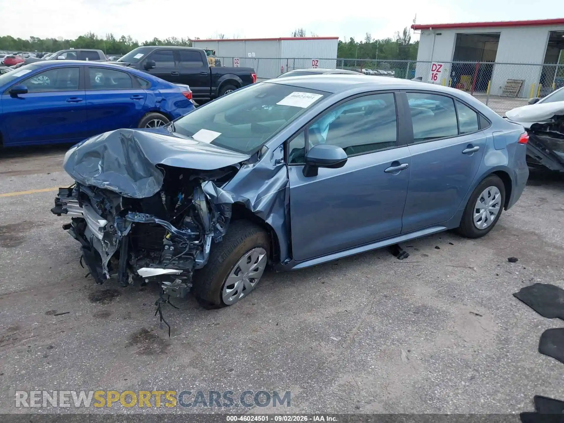 2 fotografías del automóvil dañado 5YFDPMAEXNP275564 TOYOTA COROLLA 2022