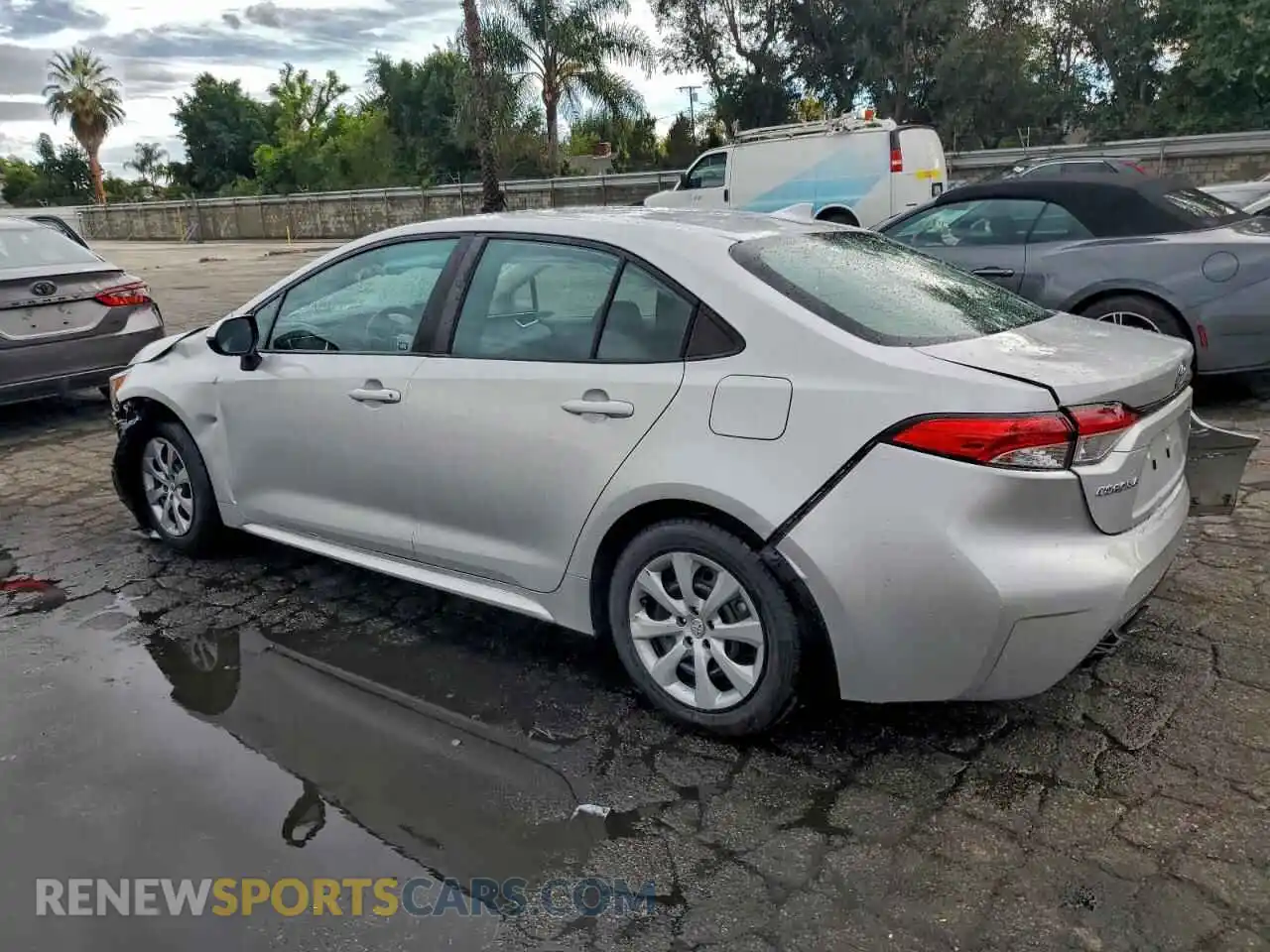 2 Photograph of a damaged car 5YFEPMAE1NP326454 TOYOTA COROLLA 2022