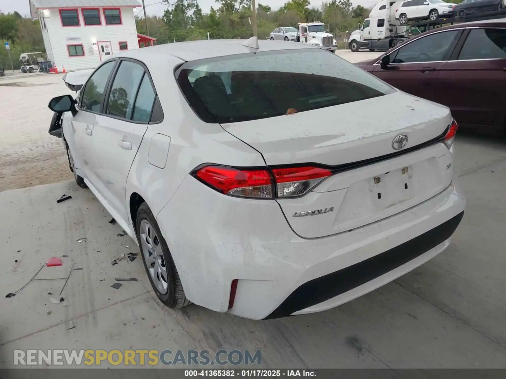 3 Photograph of a damaged car 5YFEPMAE1NP328656 TOYOTA COROLLA 2022