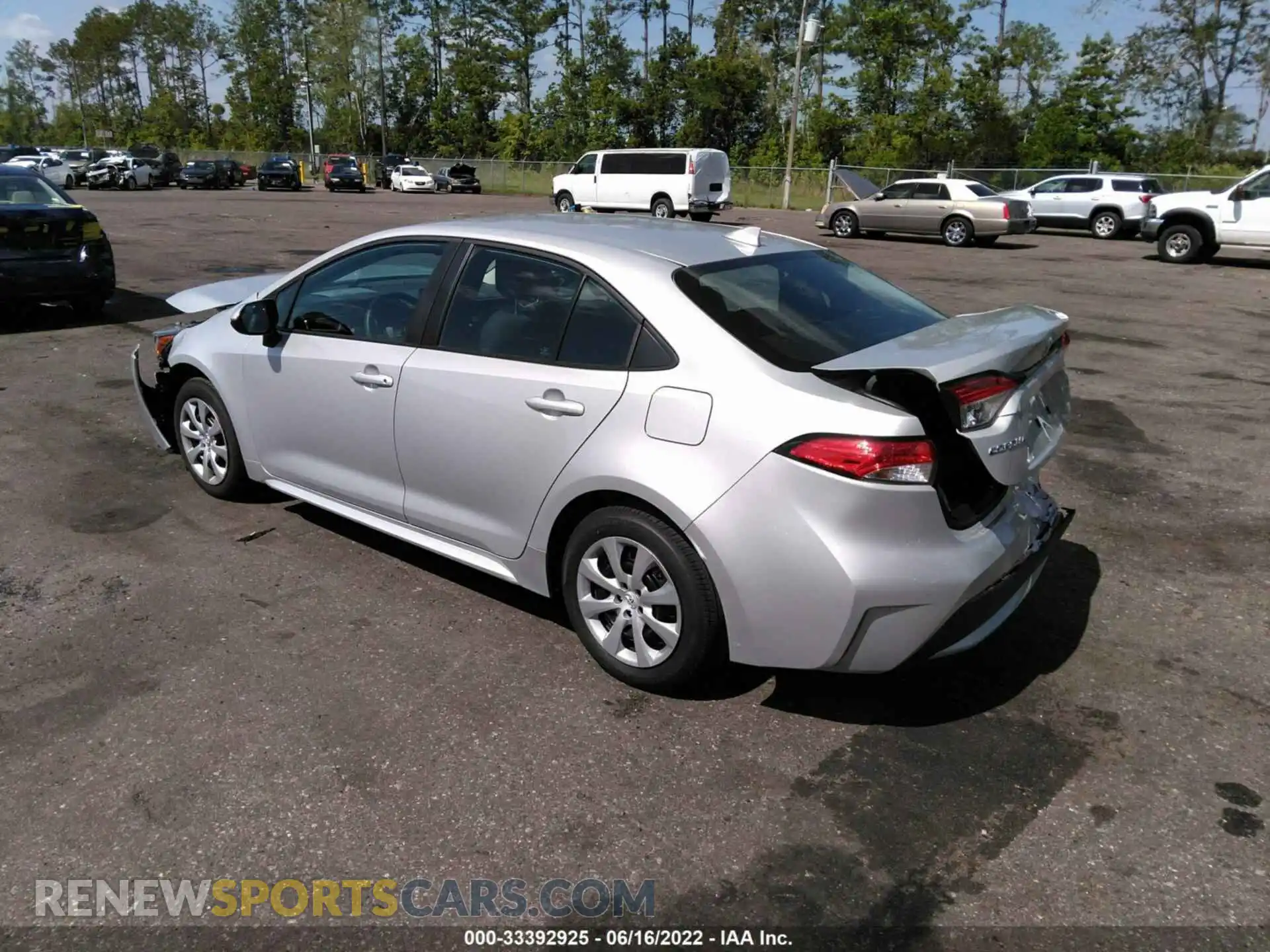 3 Photograph of a damaged car 5YFEPMAE1NP330598 TOYOTA COROLLA 2022