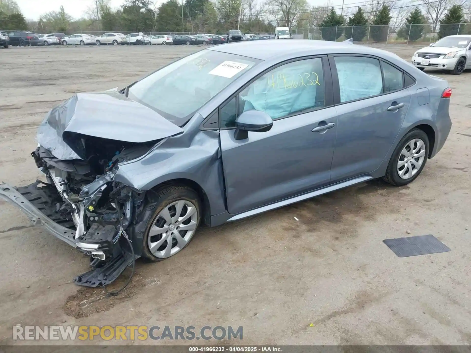 2 Photograph of a damaged car 5YFEPMAE1NP333789 TOYOTA COROLLA 2022