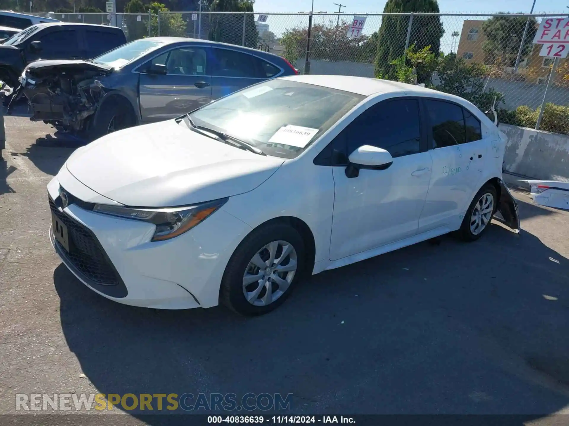 2 Photograph of a damaged car 5YFEPMAE2NP285946 TOYOTA COROLLA 2022