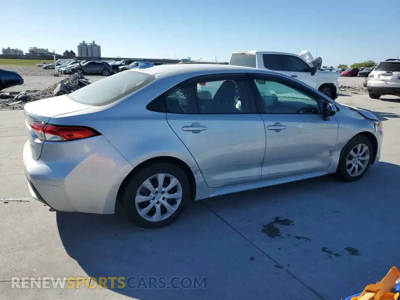 3 Photograph of a damaged car 5YFEPMAE2NP297434 TOYOTA COROLLA 2022