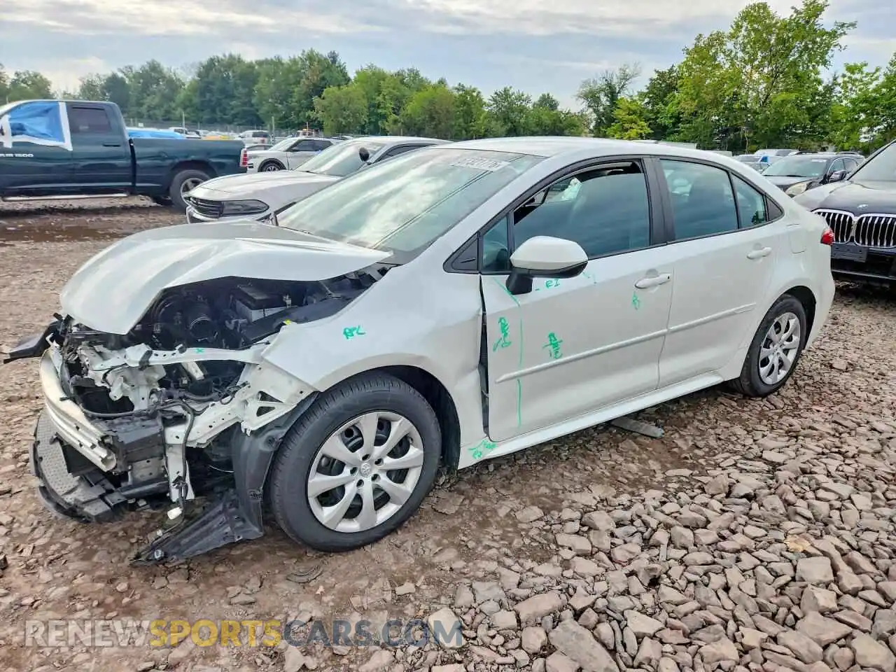 1 Photograph of a damaged car 5YFEPMAE2NP320369 TOYOTA COROLLA 2022