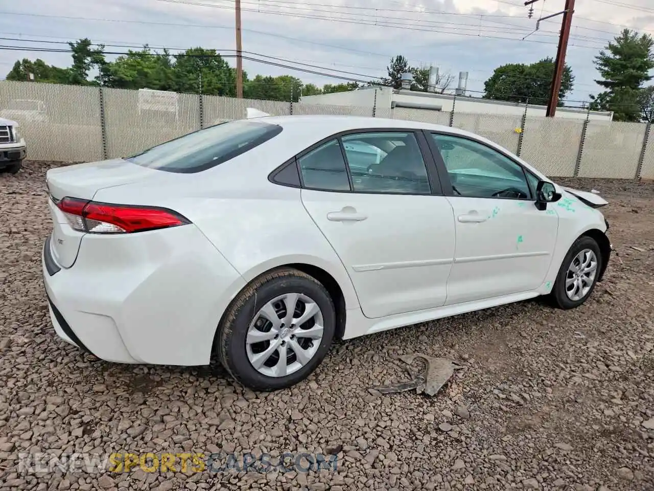 3 Photograph of a damaged car 5YFEPMAE2NP320369 TOYOTA COROLLA 2022
