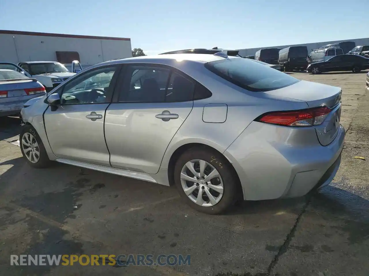 2 Photograph of a damaged car 5YFEPMAE2NP330285 TOYOTA COROLLA 2022