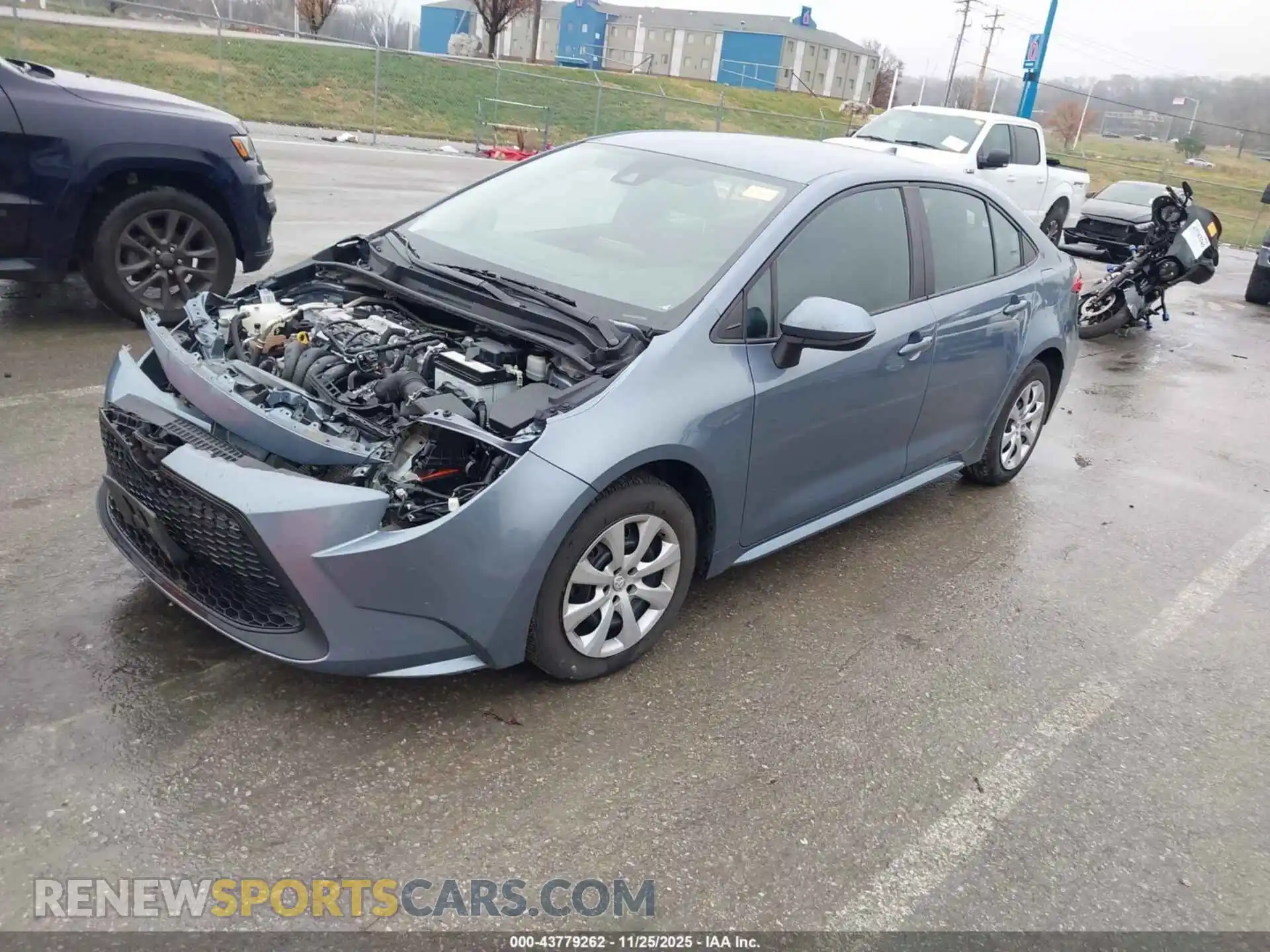 2 Photograph of a damaged car 5YFEPMAE2NP332246 TOYOTA COROLLA 2022
