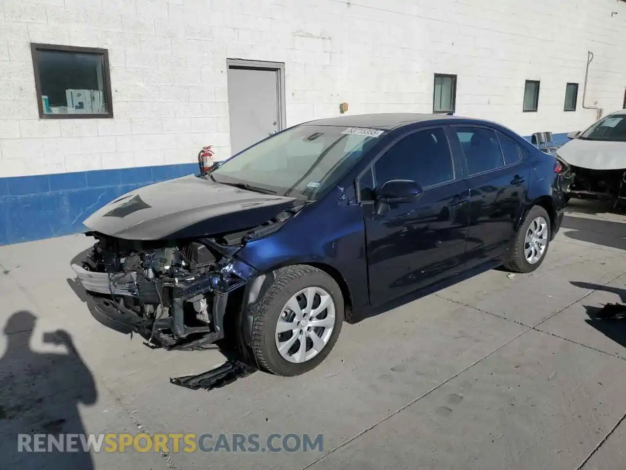 1 Photograph of a damaged car 5YFEPMAE2NP336989 TOYOTA COROLLA 2022