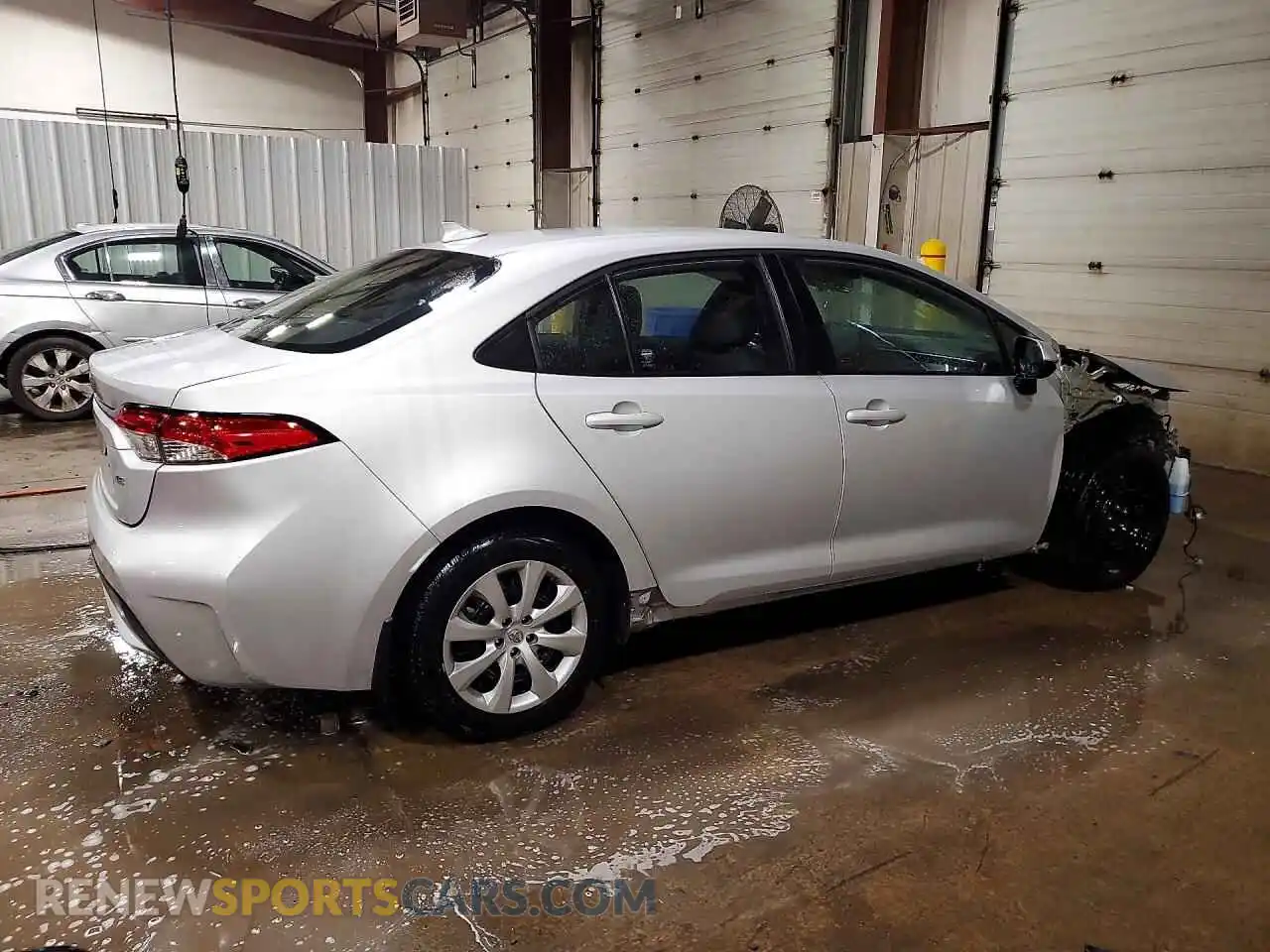 3 Photograph of a damaged car 5YFEPMAE2NP375596 TOYOTA COROLLA 2022