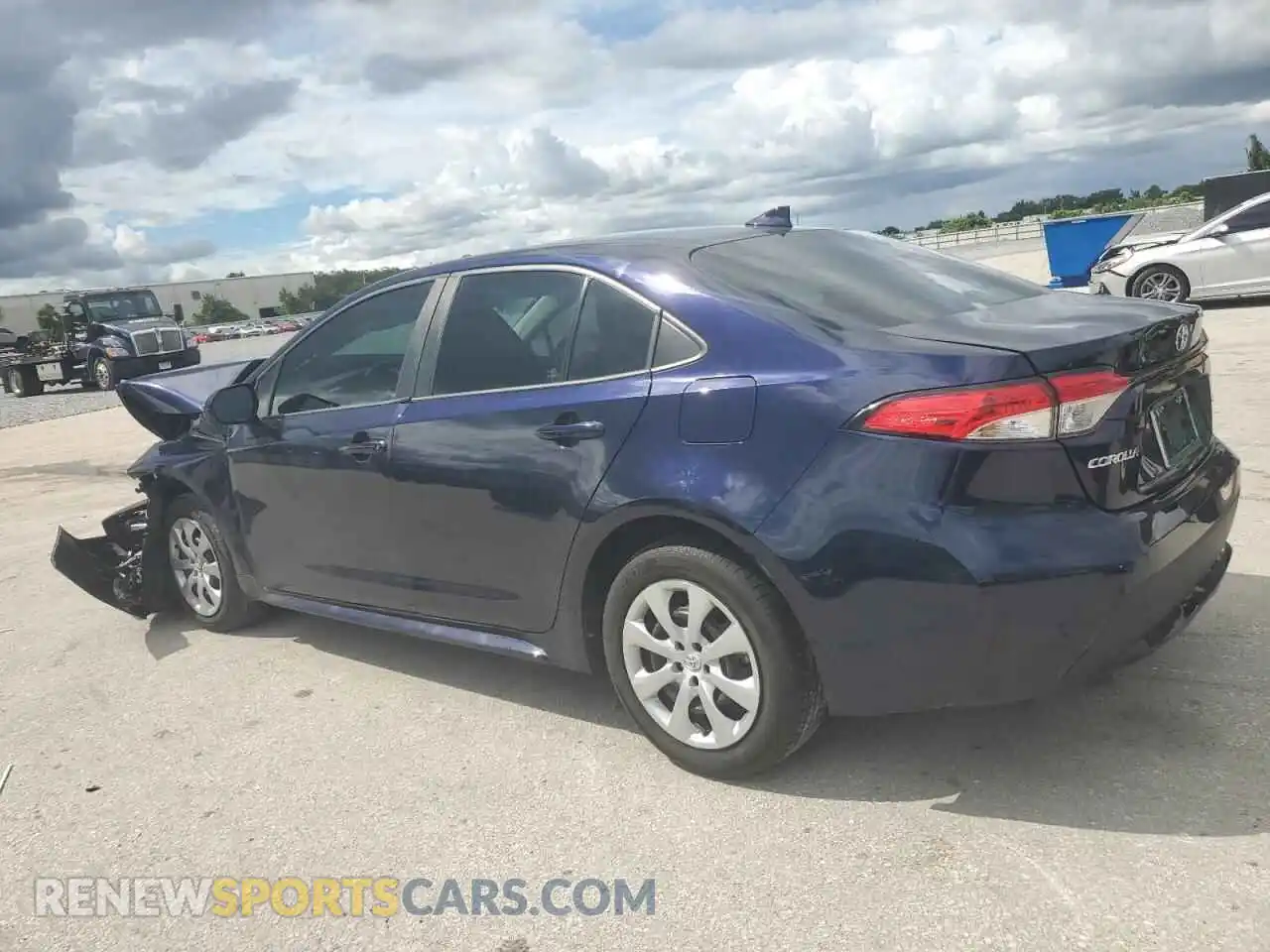 2 Photograph of a damaged car 5YFEPMAE2NP379745 TOYOTA COROLLA 2022