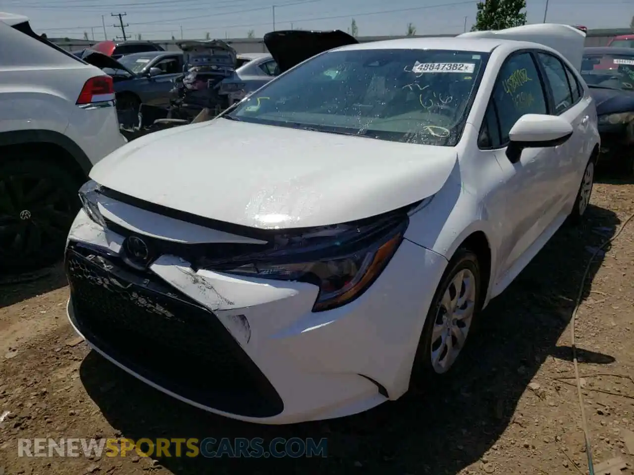 2 fotografías del automóvil dañado 5YFEPMAE3NP285230 TOYOTA COROLLA 2022