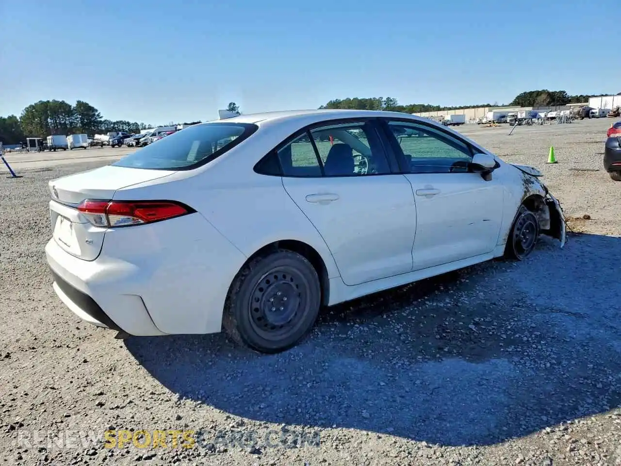 3 Photograph of a damaged car 5YFEPMAE3NP286992 TOYOTA COROLLA 2022