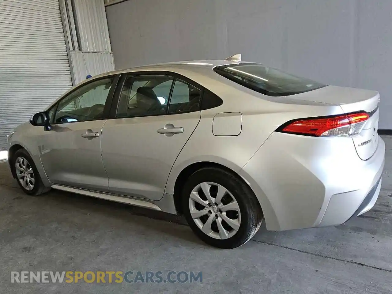 2 Photograph of a damaged car 5YFEPMAE3NP314239 TOYOTA COROLLA 2022
