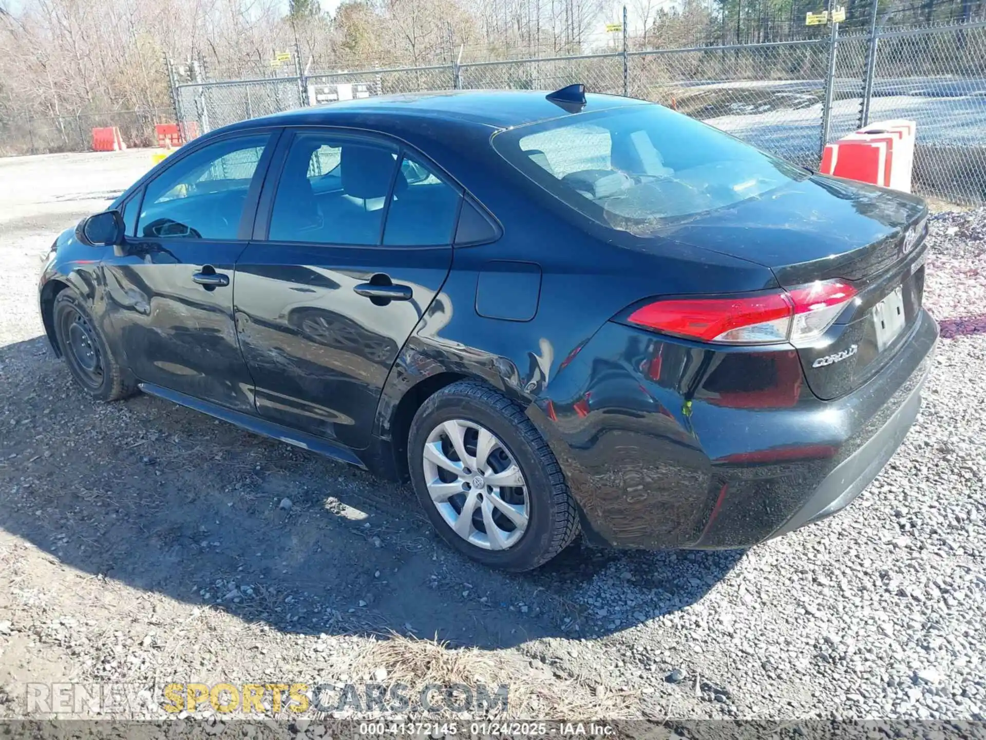 3 Photograph of a damaged car 5YFEPMAE3NP318534 TOYOTA COROLLA 2022
