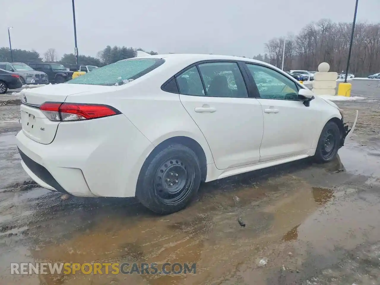 3 Photograph of a damaged car 5YFEPMAE3NP327587 TOYOTA COROLLA 2022